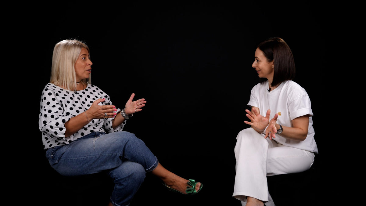 Claudia Nicolau, fondatoarea comunității Nu mai port, în interviul cu Lorena Buhnici