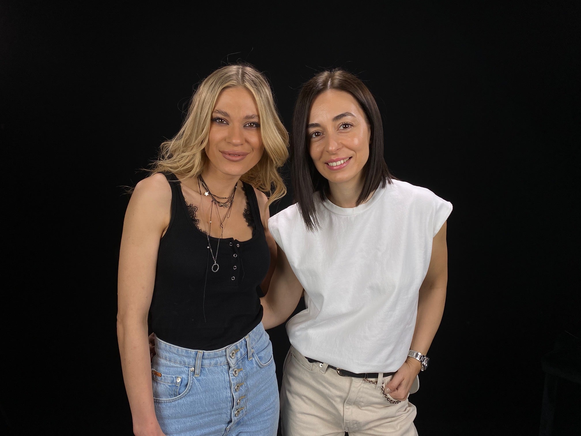 ”N-am crezut că o să îmi placă radioul atât de tare„ - Emma de la ZU