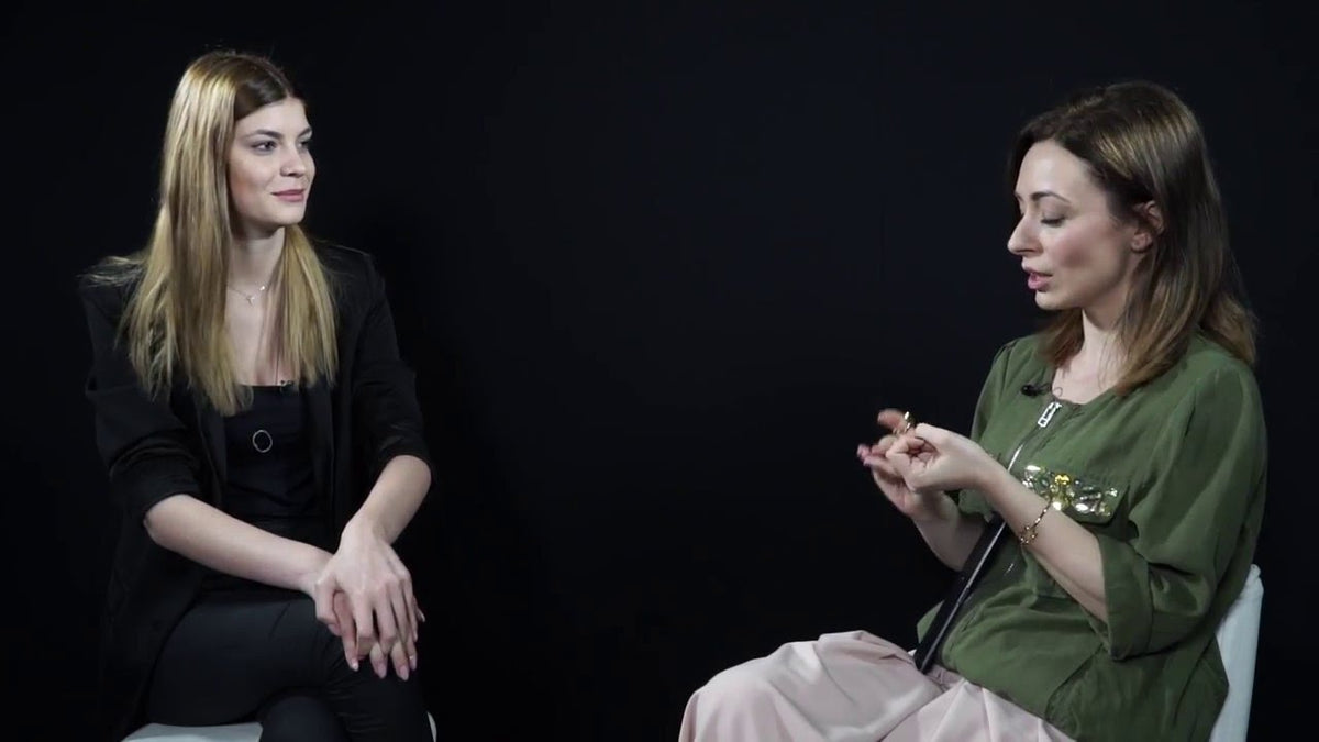 Laura Giurcanu, vlogger și model, în interviul cu Lorena Buhnici despre vlogging și încredere în sine